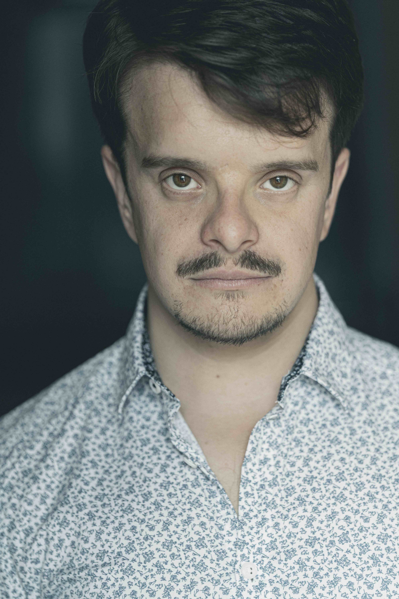 william-rageau-comedien-portrait-book-1